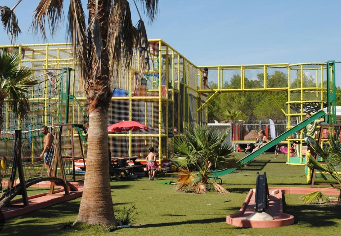 Camping Oasis Village Puget-sur-Argens Exterior foto