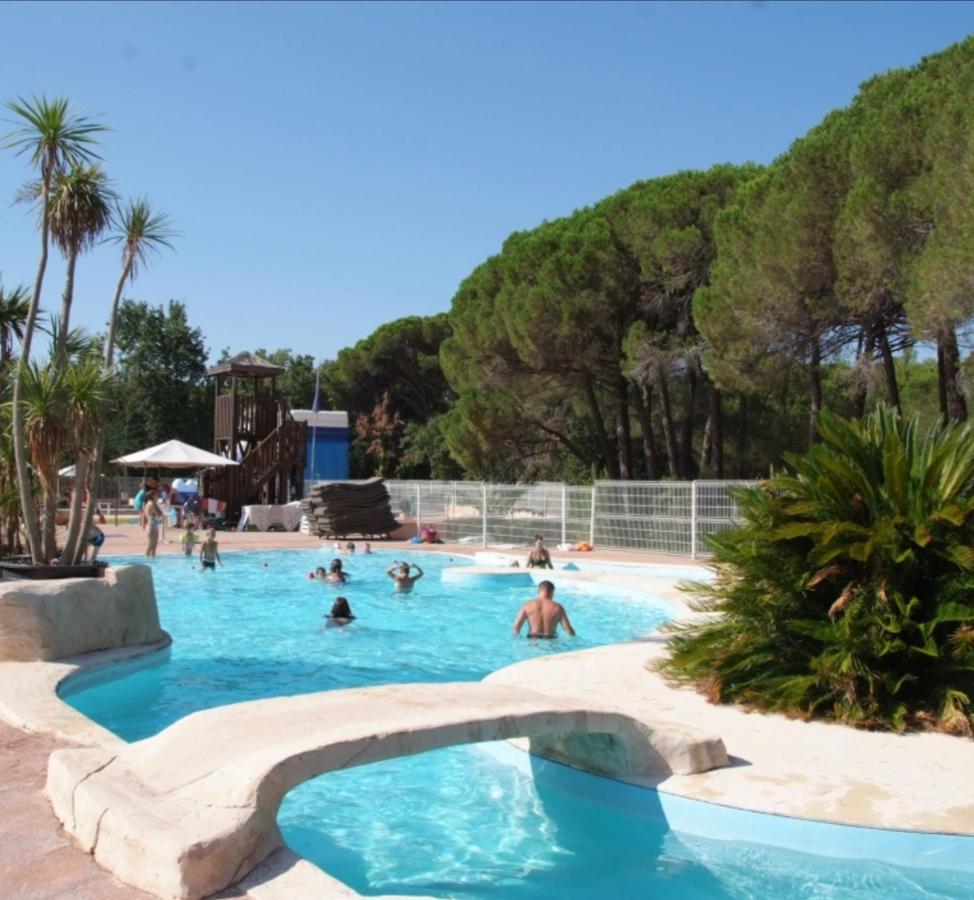Camping Oasis Village Puget-sur-Argens Exterior foto